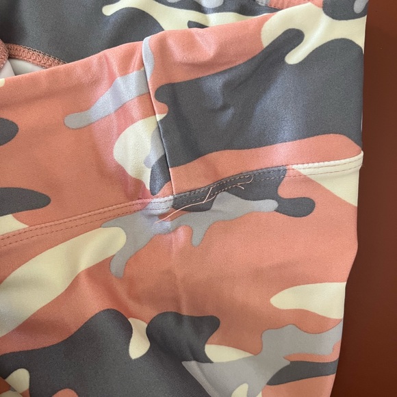 Koral Camo Lustrous Leggings - Picture 3 of 5